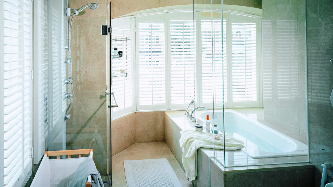 Bathroom shutters